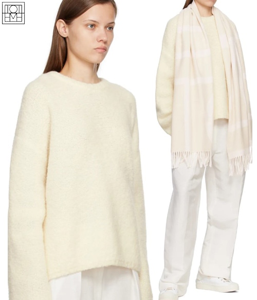 TOTÊM* alpaca-blend  sweater; $675 CAD  텍스쳐가 느껴지는 더욱 따스한 알파카 스웨터!! ;피팅추가